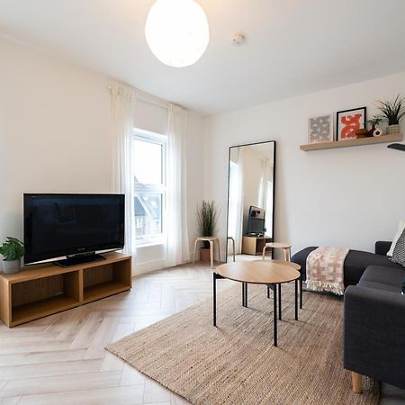 The Battersea Place - Charming 4Bdr Flat Londra Exterior foto
